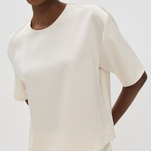 NEW Leset Barb Boxy Satin Tee in Creme - Picture 1 of 5